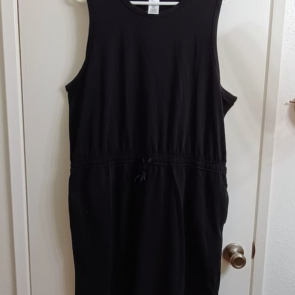 Chic Black Sleeveless Mini Dress - Picture 1 of 6